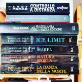 Su ogni lato gli scaffali in legno traboccano di proposte, tutte rigorosamente suddivise per genere e disposte in ordine alfabetico in base al nome dell�autore. Dai thriller...